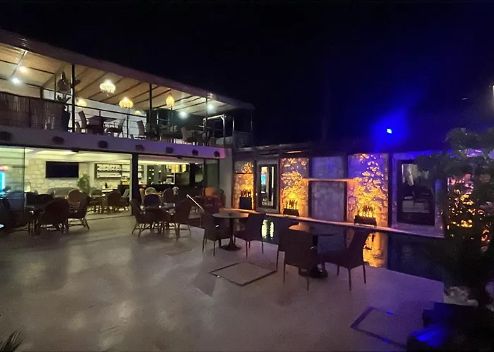 Ariel Alacati מלון