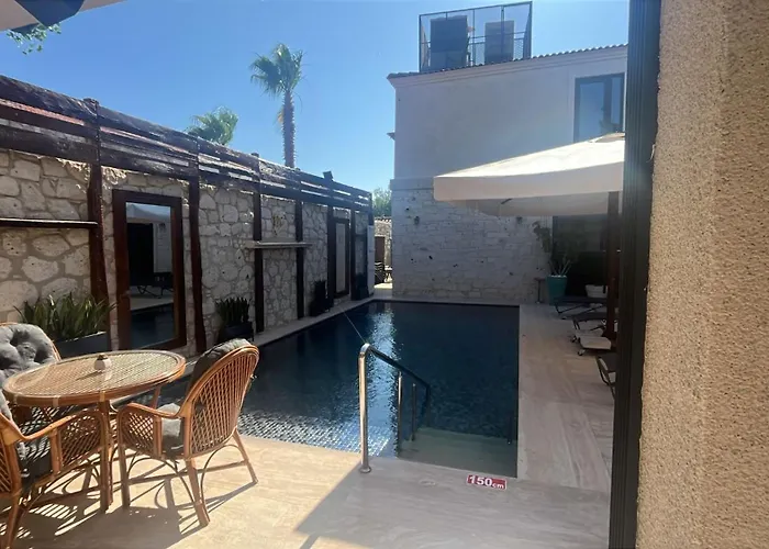 Ariel Alacati מלון